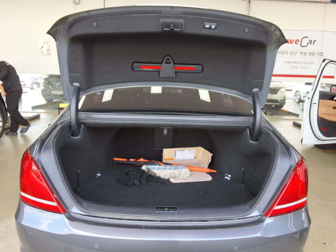 GENESIS EQ900 3.8 GDi AWD PREMIUM LUXURY 2016 - zdjęcie 15