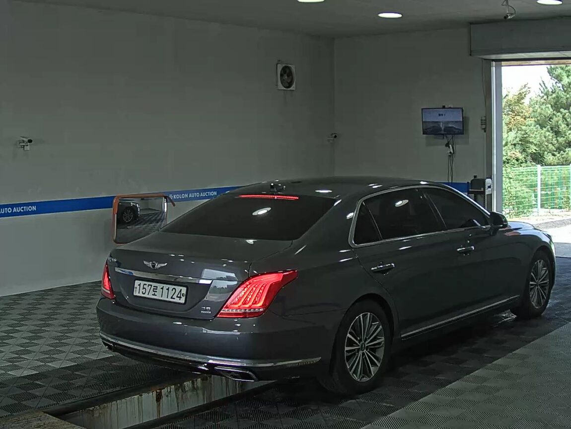 GENESIS EQ900 3.8 GDi AWD PREMIUM LUXURY 2016 - zdjęcie 5