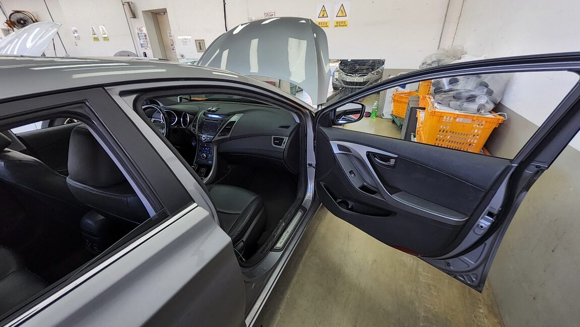HYUNDAI THE NEW AVANTE MD 1.6 GDi MODERN 2014 - zdjęcie 14