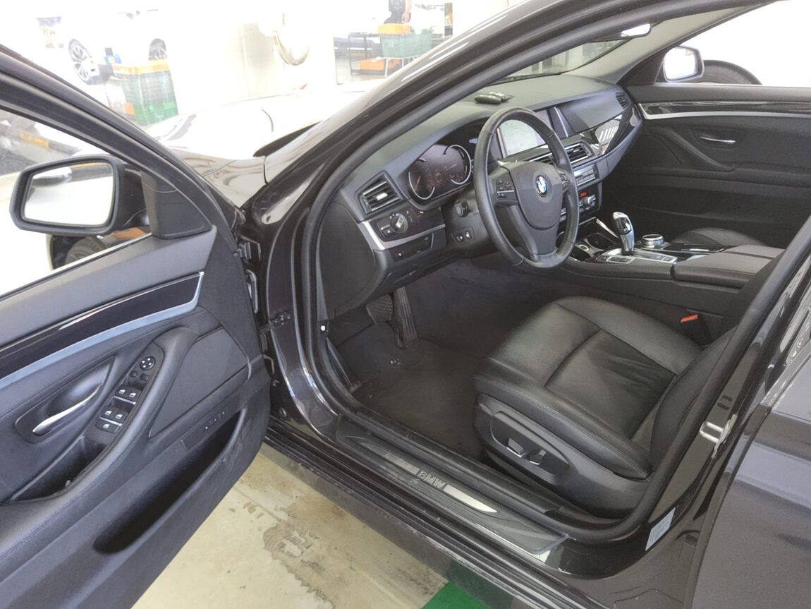 BMW 5 SERIES (6TH GEN) 520d 2014 - zdjęcie 10