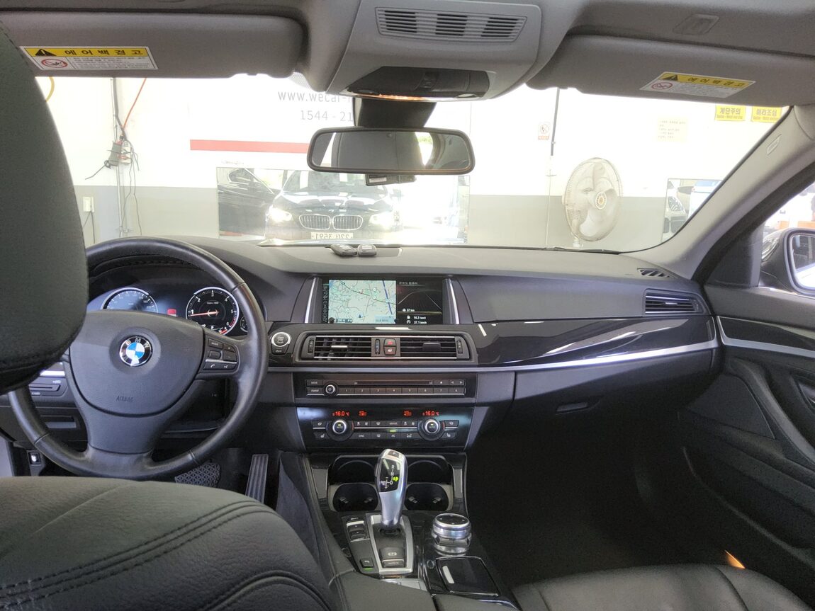 BMW 5 SERIES (6TH GEN) 520d 2014 - zdjęcie 11