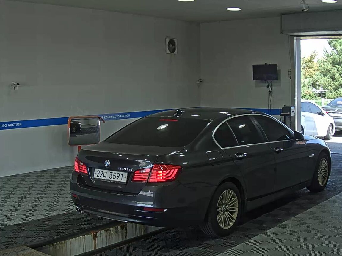 BMW 5 SERIES (6TH GEN) 520d 2014 - zdjęcie 5