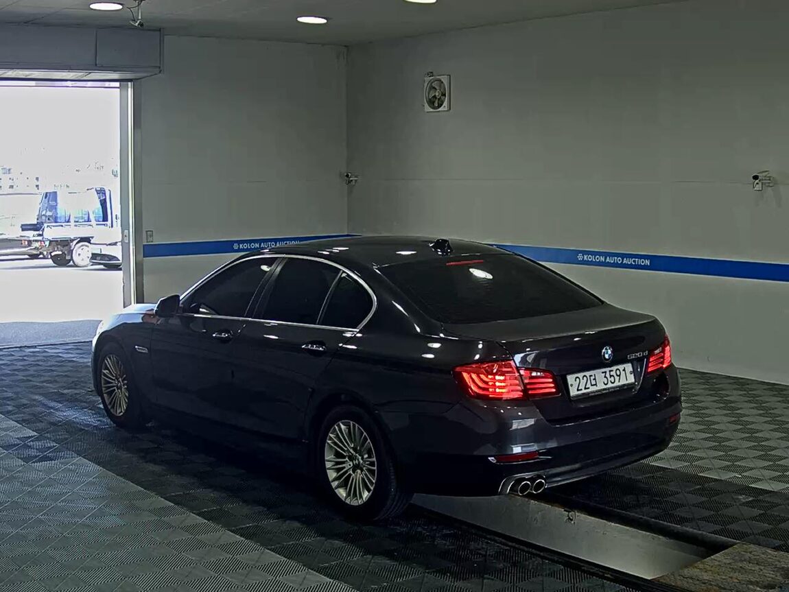 BMW 5 SERIES (6TH GEN) 520d 2014 - zdjęcie 6