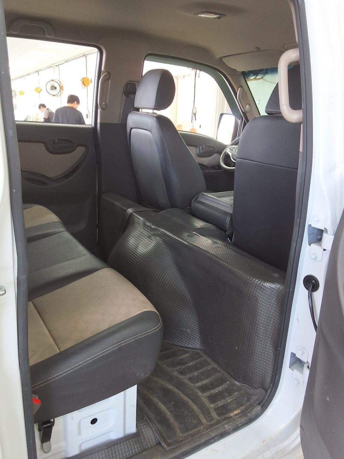 HYUNDAI PORTER II LPG DOUBLE CAB EXTRA LONG WHEELBASE SMART 2024 - zdjęcie 13