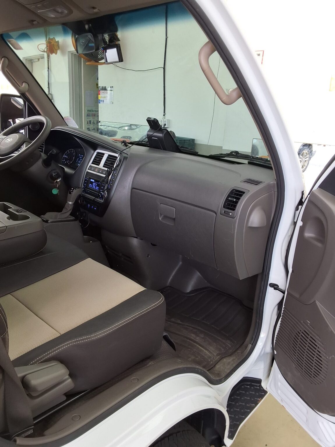 HYUNDAI PORTER II LPG SUPER CAB EXTRA LONG WHEELBASE SMART 2025 - zdjęcie 12