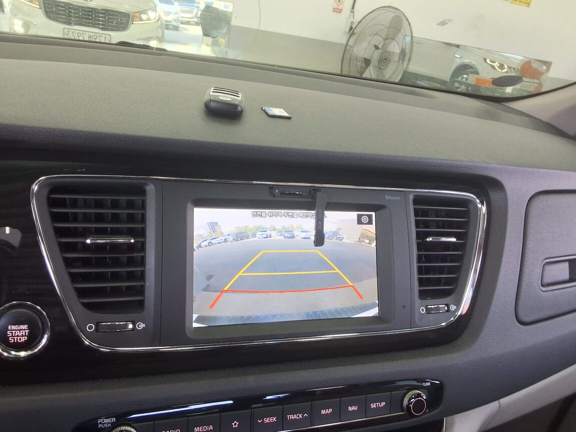 KIA THE NEW CARNIVAL 9-SEATER DIESEL PRESTIGE 2020 - zdjęcie 19
