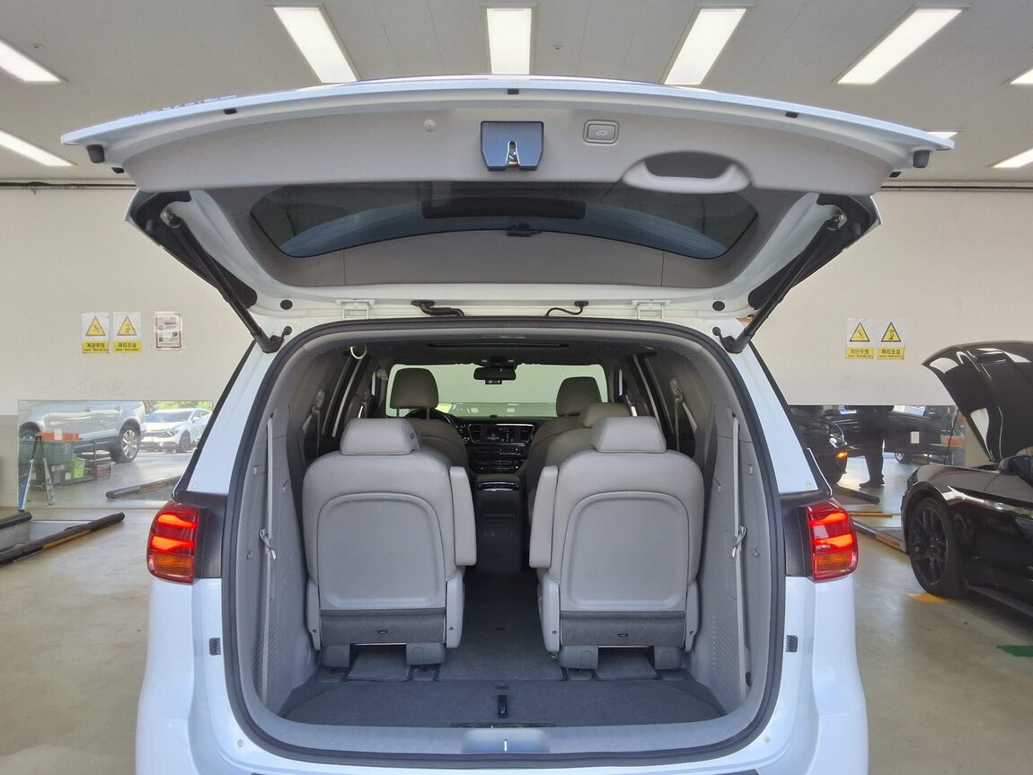 KIA THE NEW CARNIVAL 9-SEATER DIESEL PRESTIGE 2020 - zdjęcie 15