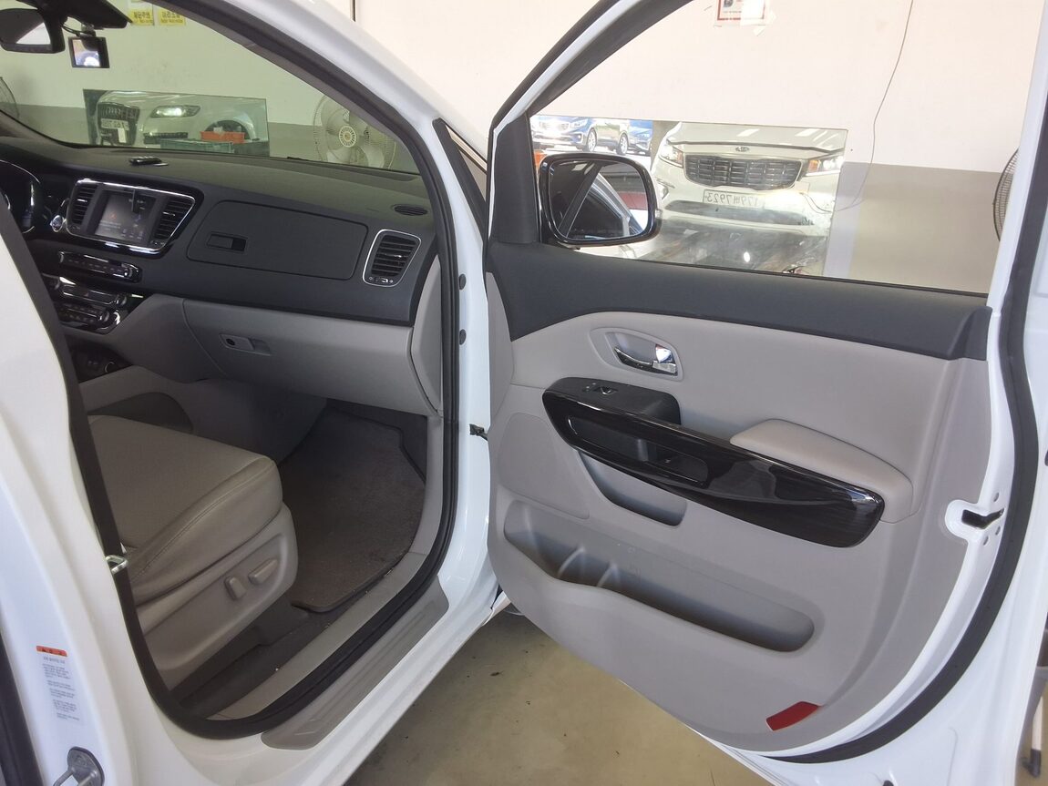 KIA THE NEW CARNIVAL 9-SEATER DIESEL PRESTIGE 2020 - zdjęcie 14
