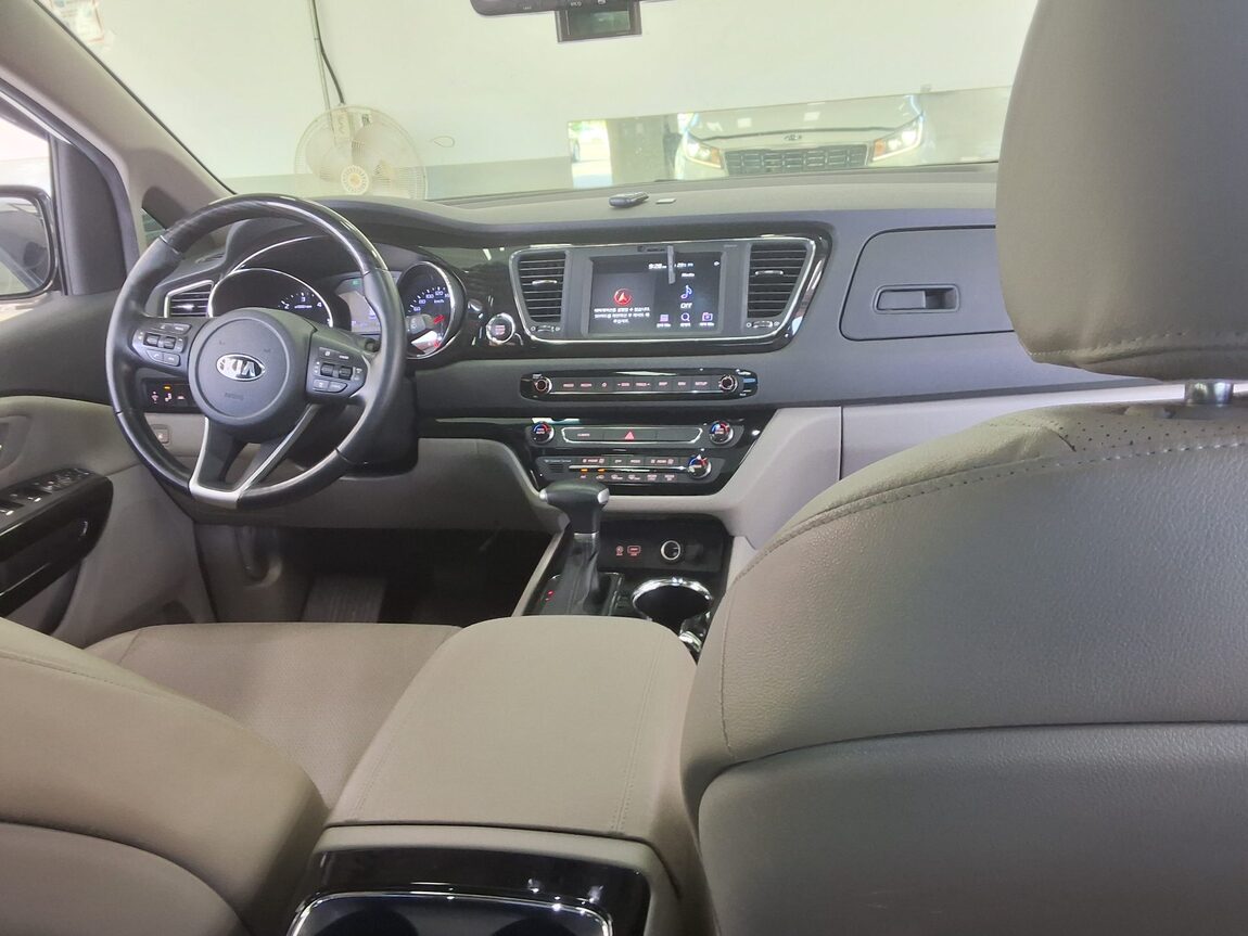 KIA THE NEW CARNIVAL 9-SEATER DIESEL PRESTIGE 2020 - zdjęcie 11