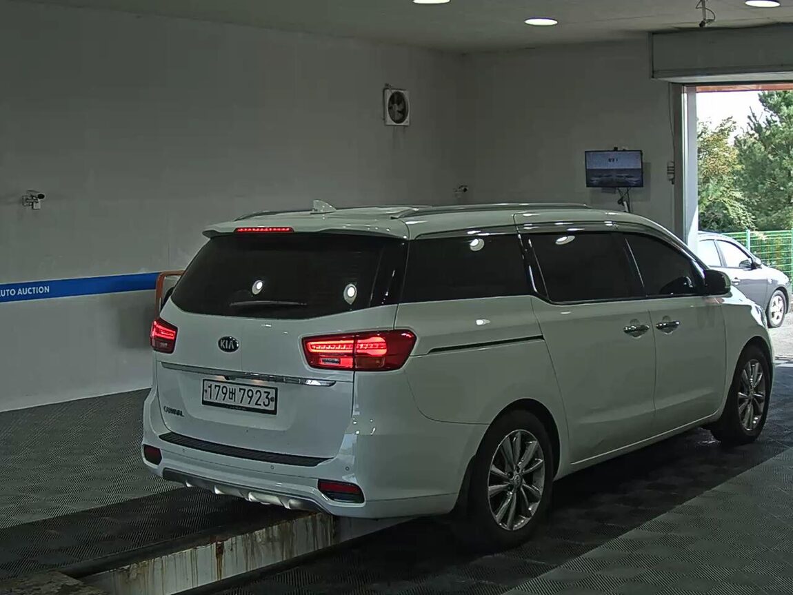 KIA THE NEW CARNIVAL 9-SEATER DIESEL PRESTIGE 2020 - zdjęcie 5
