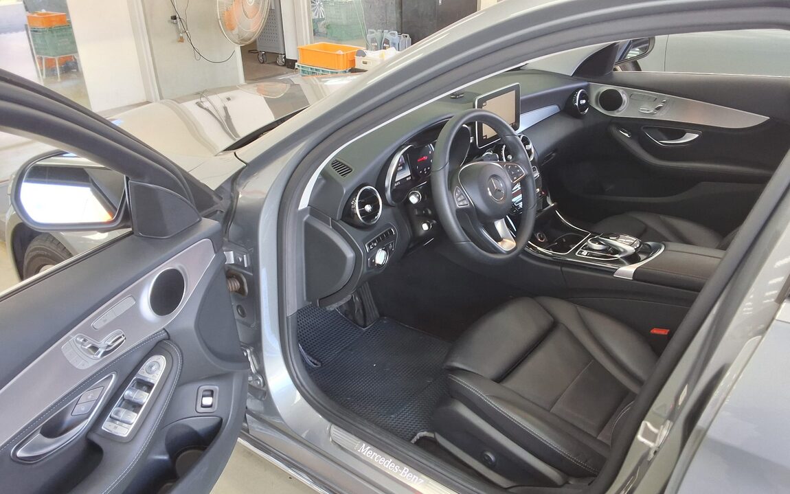MERCEDES-BENZ C-CLASS (4TH GEN) C220 CDI BLUETEC AVANTGARDE 2015 - zdjęcie 10