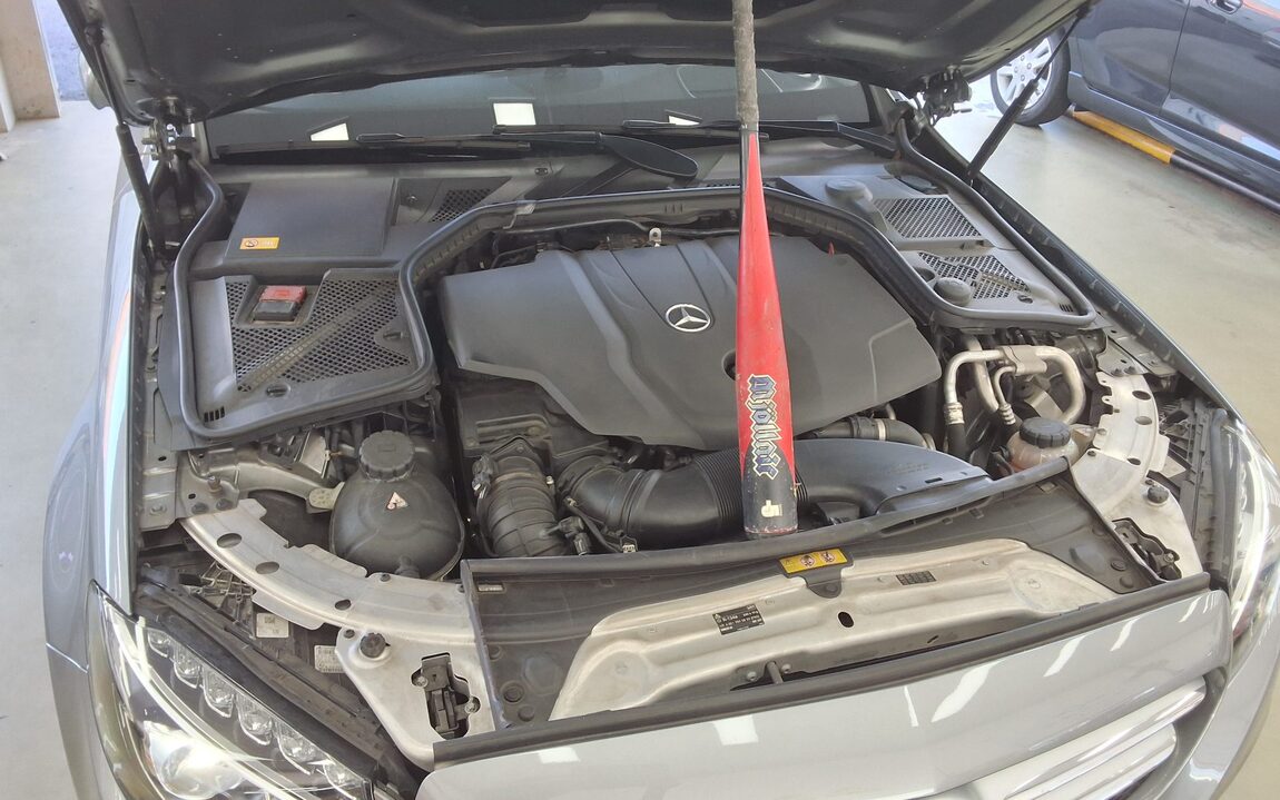 MERCEDES-BENZ C-CLASS (4TH GEN) C220 CDI BLUETEC AVANTGARDE 2015 - zdjęcie 22