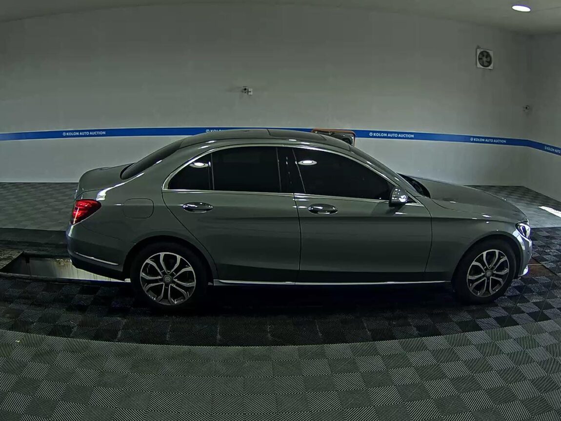 MERCEDES-BENZ C-CLASS (4TH GEN) C220 CDI BLUETEC AVANTGARDE 2015 - zdjęcie 4