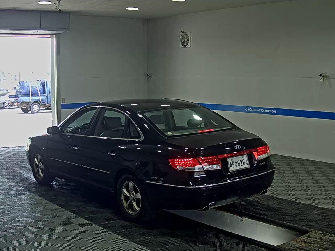 HYUNDAI GRANDEUR TG Q240 BASE MODEL 2007 - zdjęcie 6