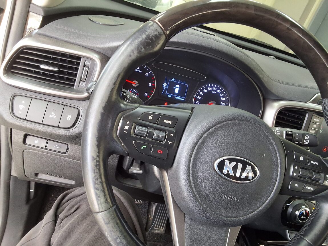 KIA ALL NEW SORENTO R2.0 2WD NOBLESSE 2016 - zdjęcie 23