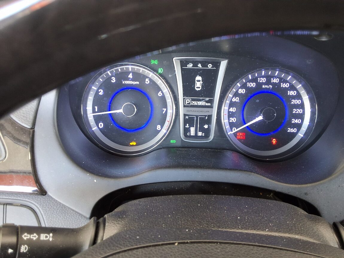 HYUNDAI GRANDEUR HG LPI RENTAL CAR MODERN 2016 - zdjęcie 9