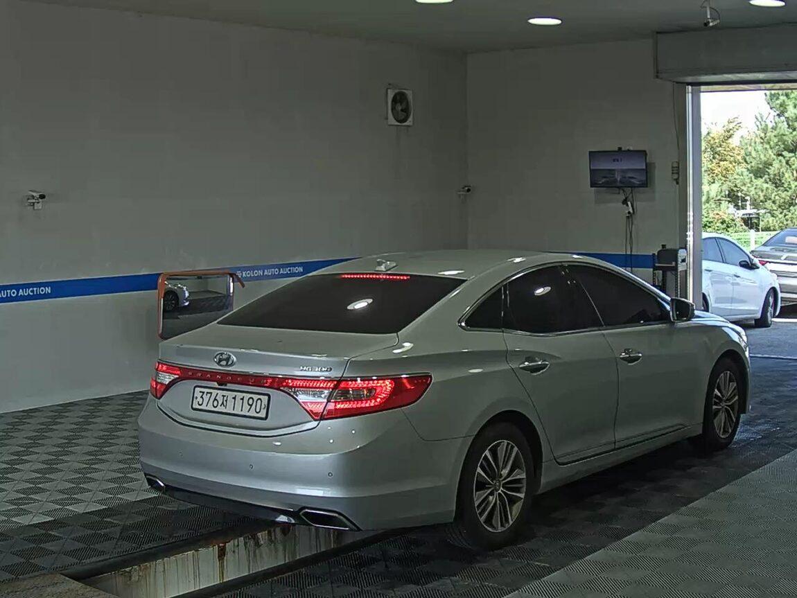 HYUNDAI GRANDEUR HG LPI RENTAL CAR MODERN 2016 - zdjęcie 5