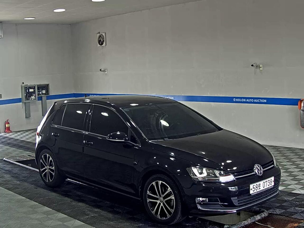 VOLKSWAGEN GOLF (7TH GEN) 2.0 TDI PREMIUM 2016 - zdjęcie 3