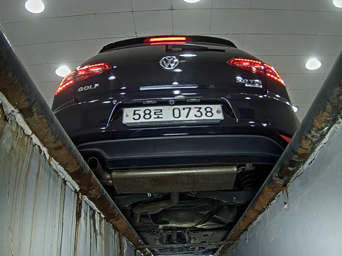 VOLKSWAGEN GOLF (7TH GEN) 2.0 TDI PREMIUM 2016 - zdjęcie 8