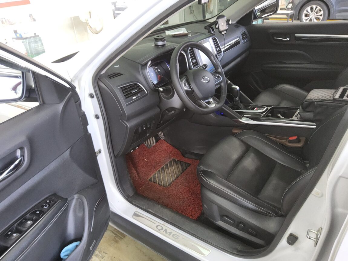 RENAULT (SAMSUNG) QM6 2.0 GDe 2WD RE SIGNATURE 2019 - zdjęcie 10