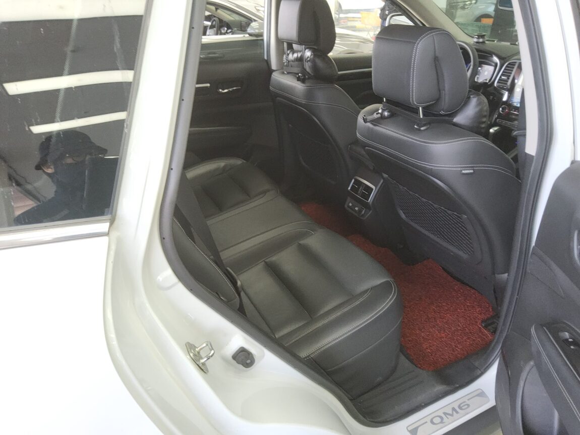 RENAULT (SAMSUNG) QM6 2.0 GDe 2WD RE SIGNATURE 2019 - zdjęcie 13