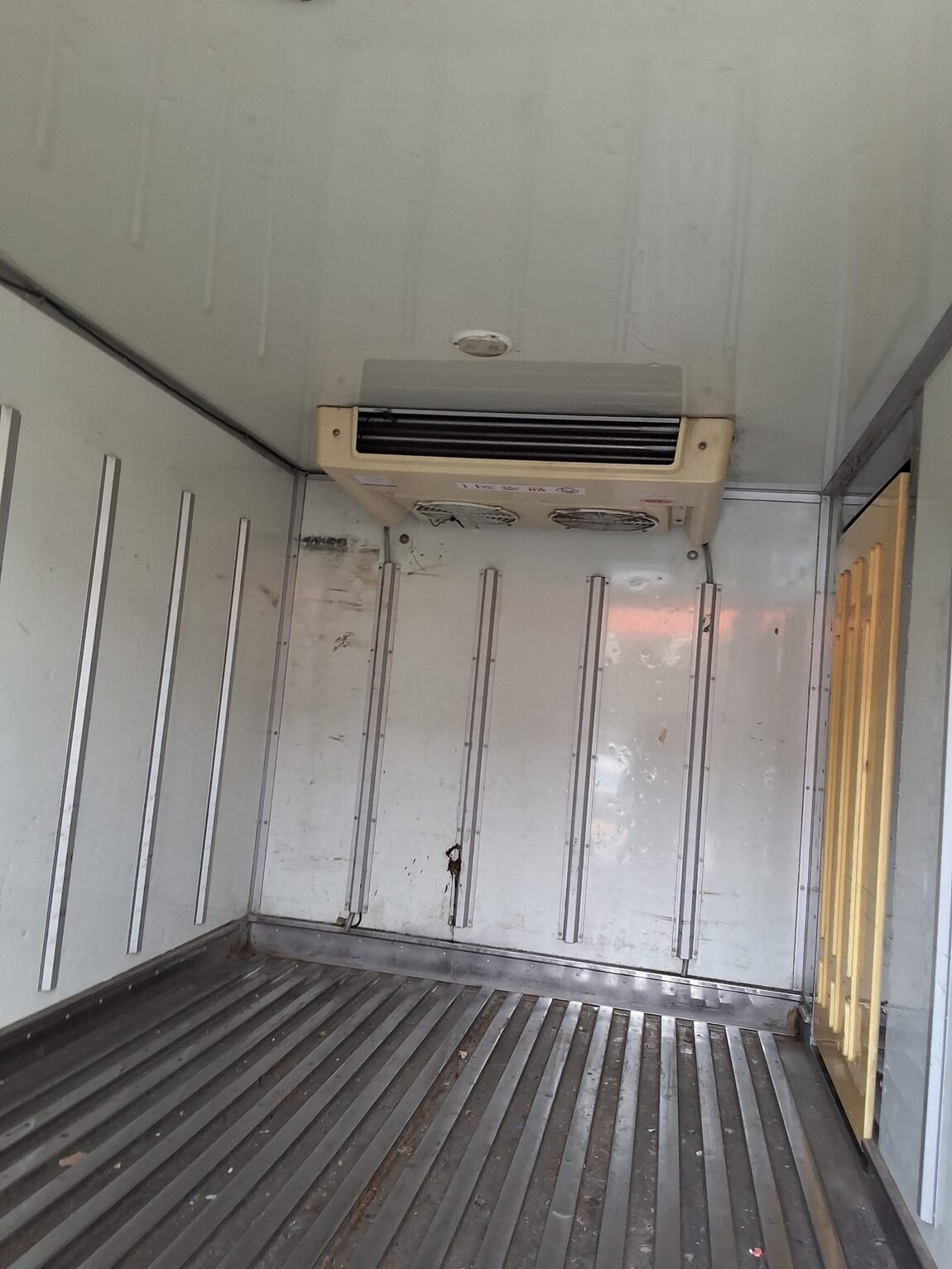 KIA BONGO III CARGO FREEZER BOX TRUCK 1 TON KING CAB 2014 - zdjęcie 26