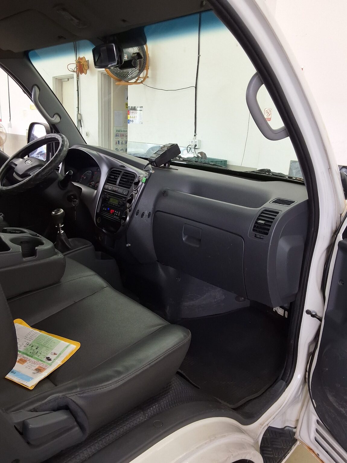 KIA BONGO III CARGO FREEZER BOX TRUCK 1 TON KING CAB 2014 - zdjęcie 12