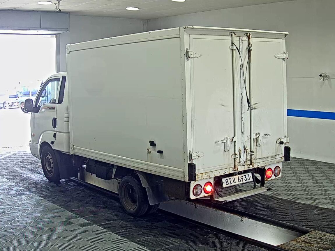 KIA BONGO III CARGO FREEZER BOX TRUCK 1 TON KING CAB 2014 - zdjęcie 6