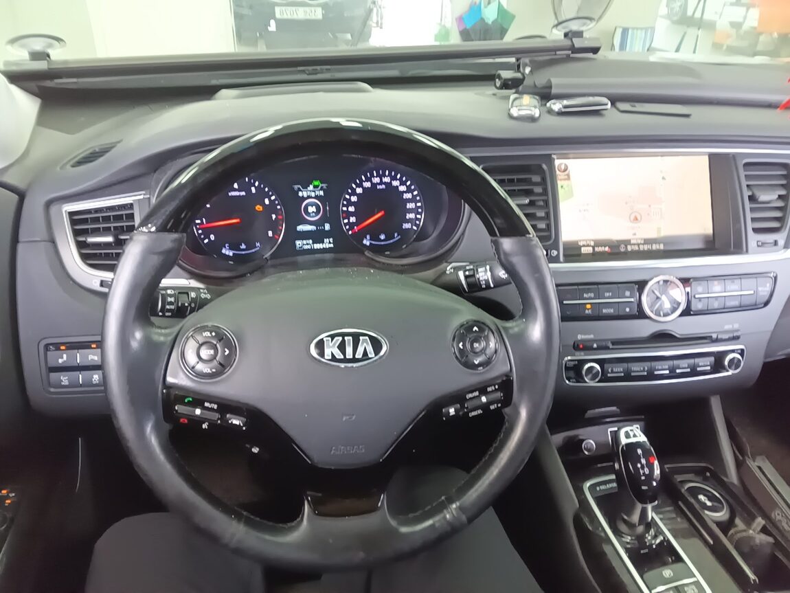 KIA K9 (KH) 3.3 GDI RVIP 2014 - zdjęcie 17