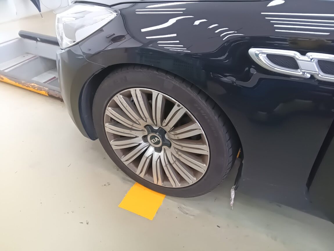 KIA K9 (KH) 3.3 GDI RVIP 2014 - zdjęcie 23