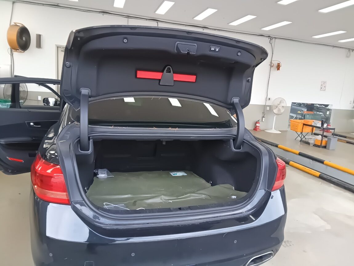KIA K9 (KH) 3.3 GDI RVIP 2014 - zdjęcie 15