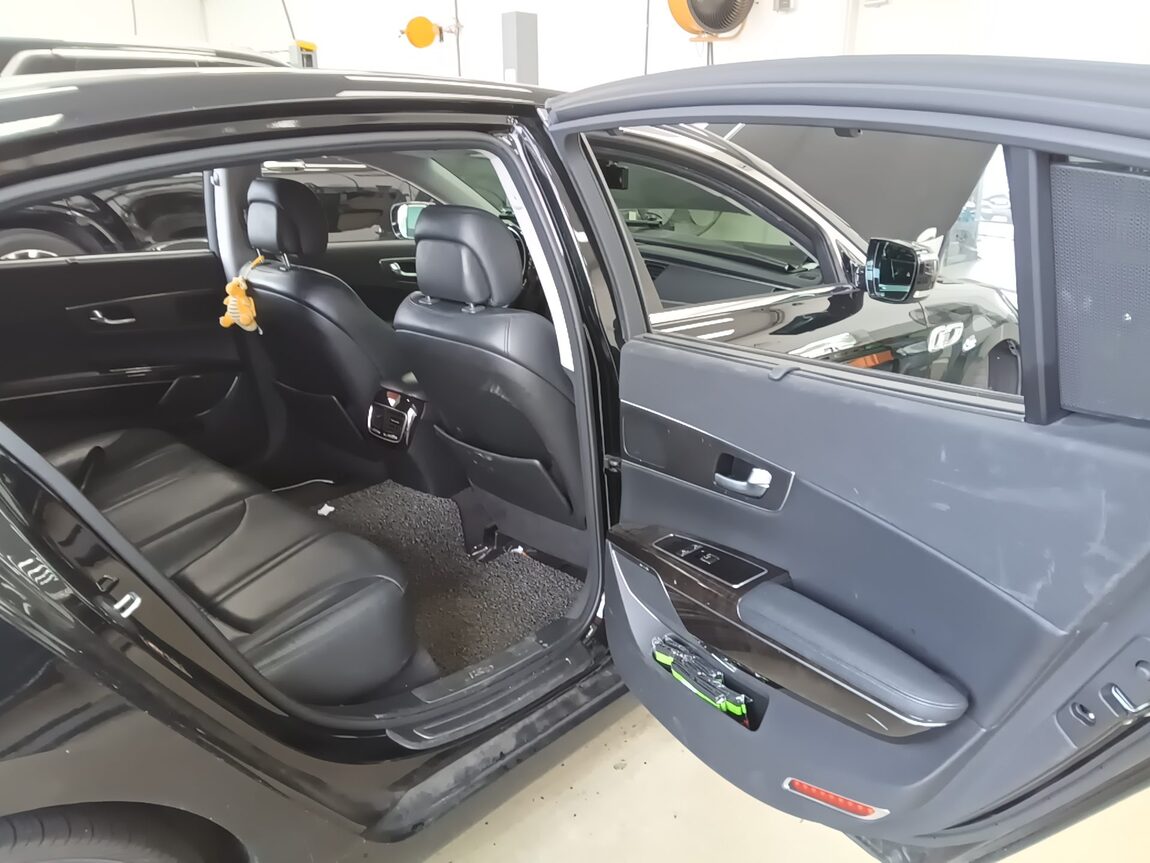 KIA K9 (KH) 3.3 GDI RVIP 2014 - zdjęcie 13