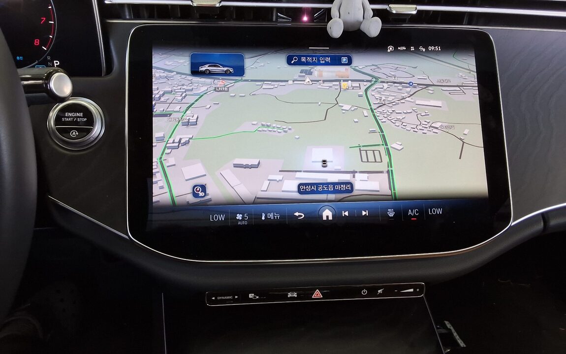 MERCEDES-BENZ E-CLASS (6TH GEN) E200 AVANTGARDE 2024 - zdjęcie 18
