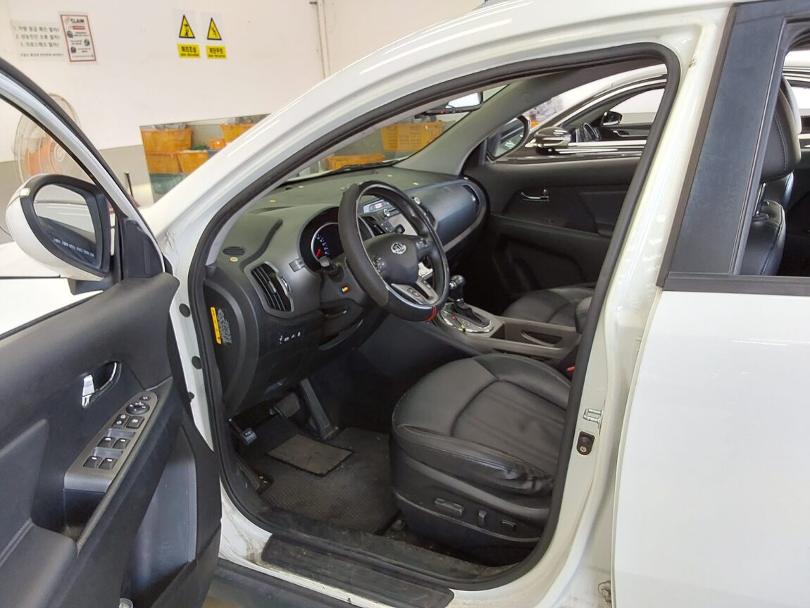 KIA THE NEW SPORTAGE R DIESEL R2.0 2WD PRESTIGE 2014 - zdjęcie 10