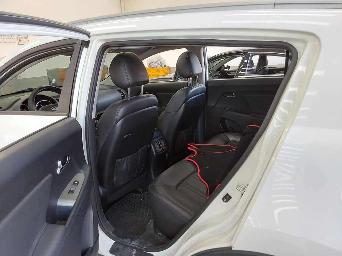 KIA THE NEW SPORTAGE R DIESEL R2.0 2WD PRESTIGE 2014 - zdjęcie 12