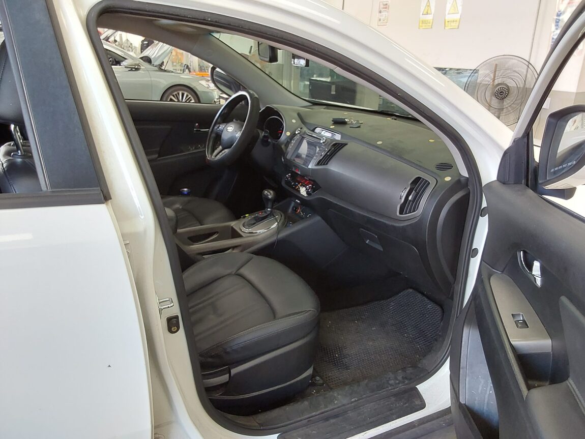 KIA THE NEW SPORTAGE R DIESEL R2.0 2WD PRESTIGE 2014 - zdjęcie 14