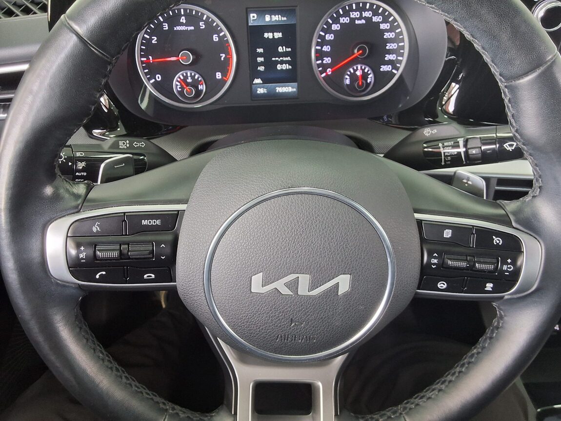 KIA NEW K5 (DL3) 2.0 GASOLINE PRESTIGE 2022 - zdjęcie 17