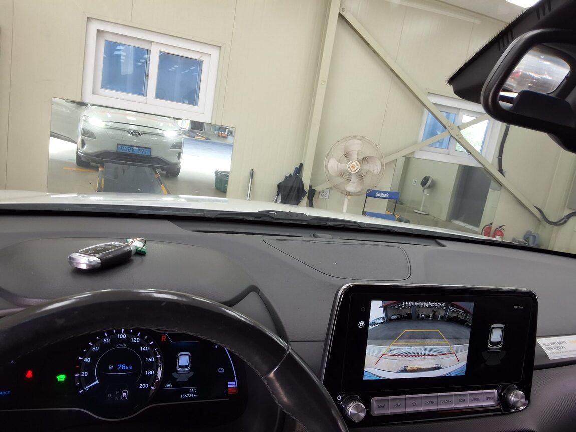 HYUNDAI KONA ELECTRIC EV MODERN 2020 - zdjęcie 25