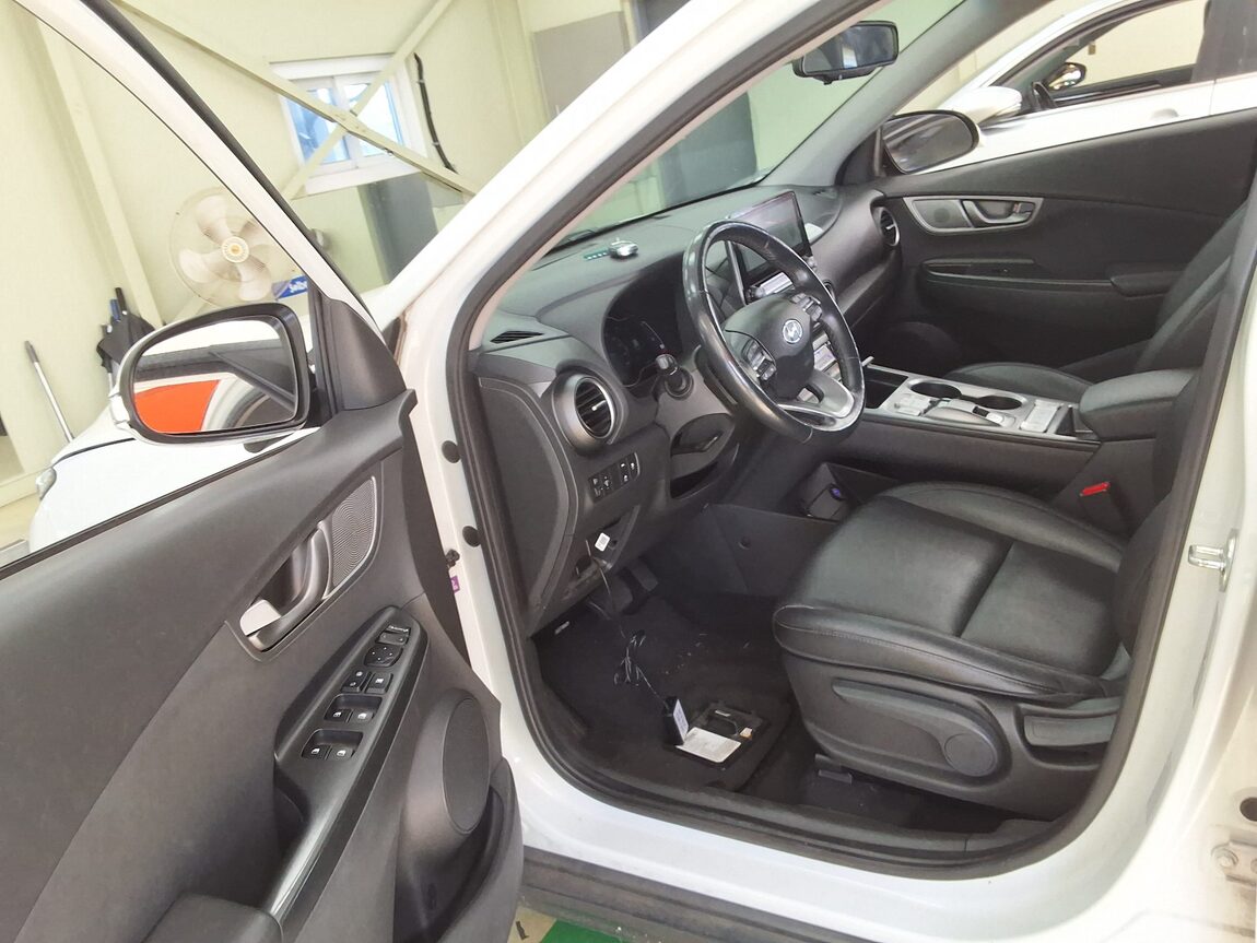 HYUNDAI KONA ELECTRIC EV MODERN 2020 - zdjęcie 11