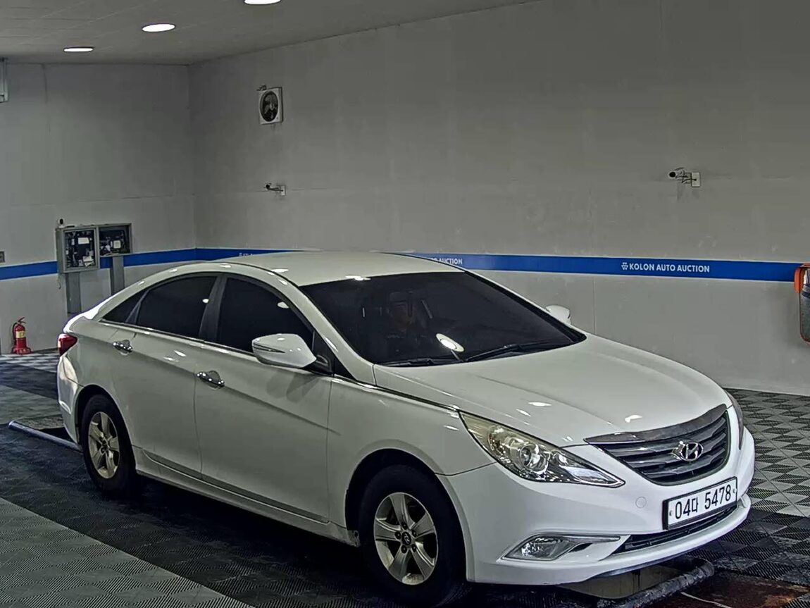 HYUNDAI SONATA THE BRILLIANT LPi RENTAL CAR SMART 2014 - zdjęcie 3
