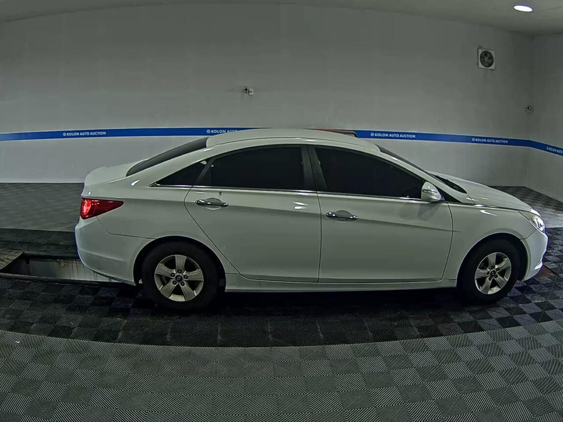 HYUNDAI SONATA THE BRILLIANT LPi RENTAL CAR SMART 2014 - zdjęcie 4
