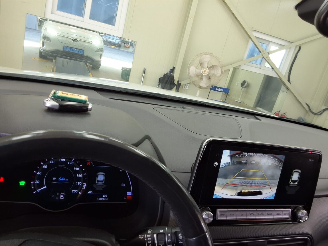 HYUNDAI KONA ELECTRIC EV MODERN 2020 - zdjęcie 25