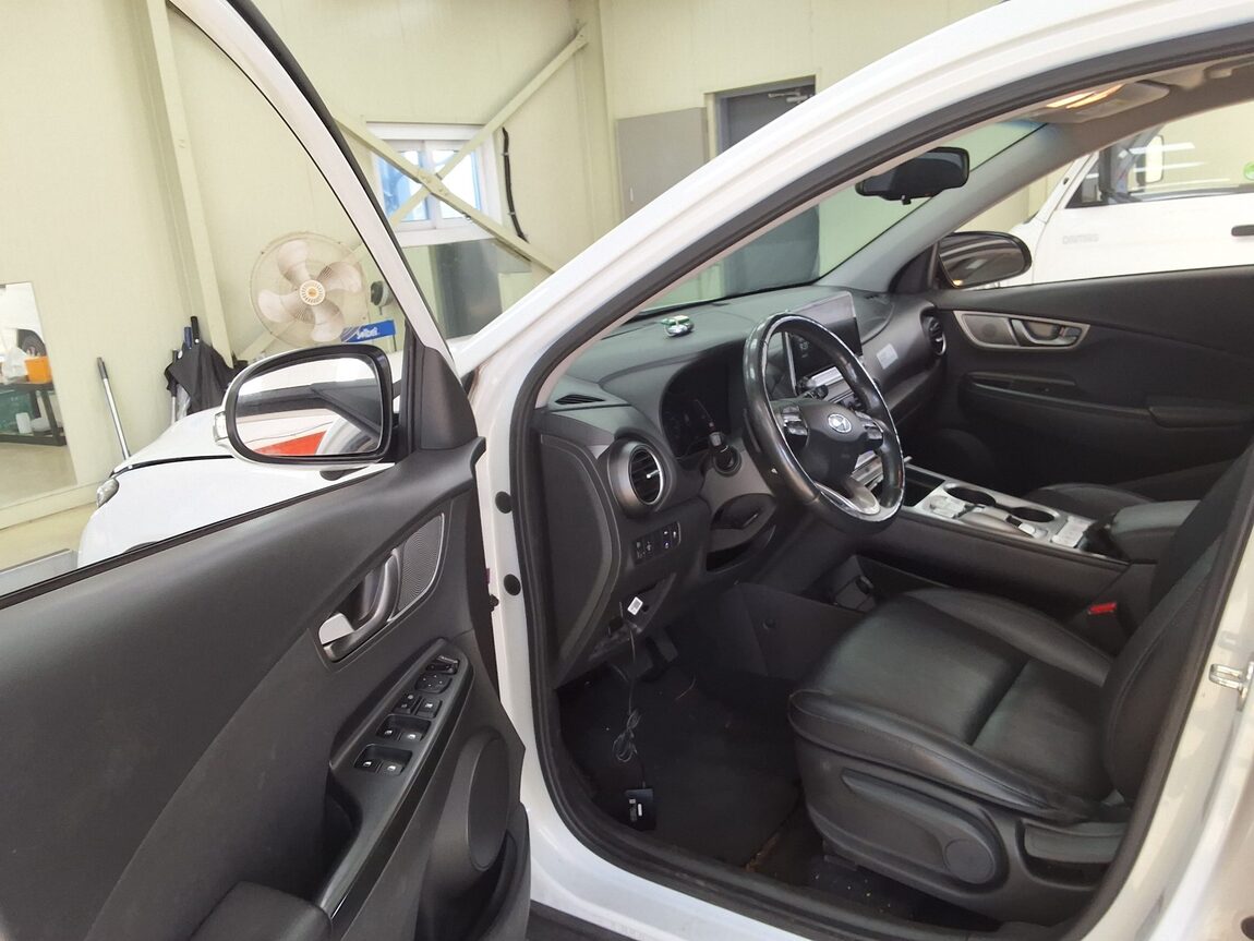 HYUNDAI KONA ELECTRIC EV MODERN 2020 - zdjęcie 11