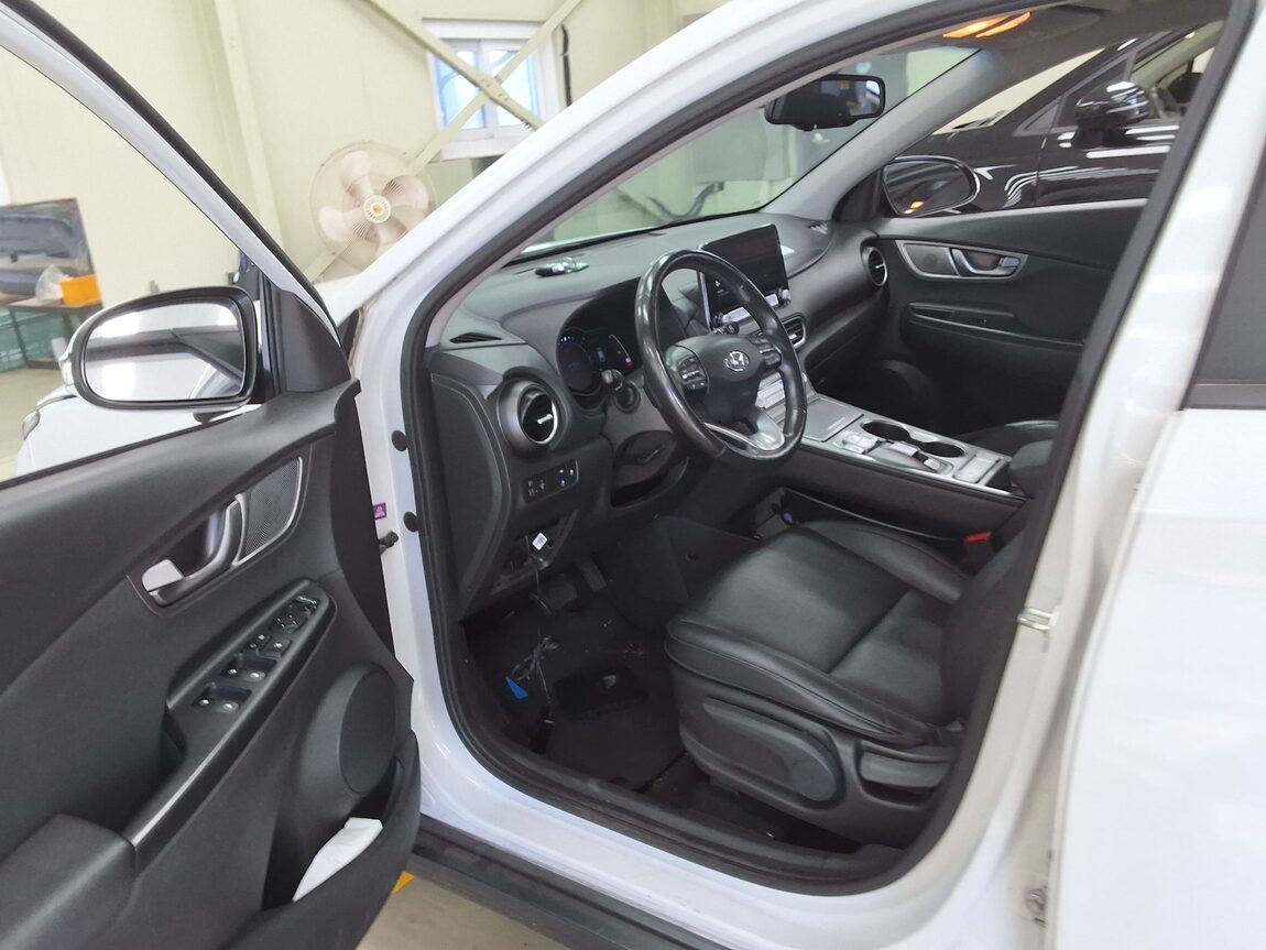 HYUNDAI KONA ELECTRIC EV MODERN 2020 - zdjęcie 11