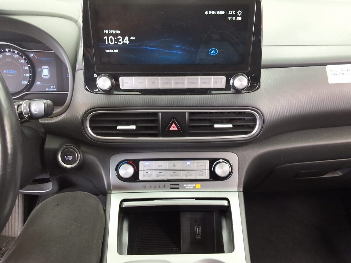HYUNDAI KONA ELECTRIC EV MODERN 2020 - zdjęcie 24