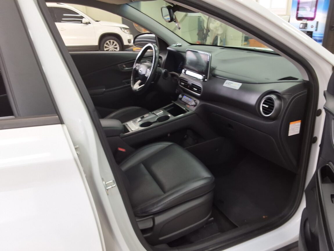 HYUNDAI KONA ELECTRIC EV MODERN 2020 - zdjęcie 15