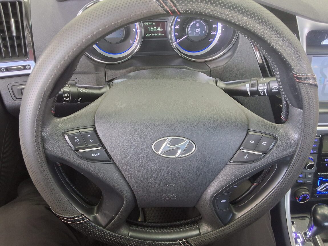 HYUNDAI YF SONATA LPI DISABLED VEHICLE LUXURY 2011 - zdjęcie 17