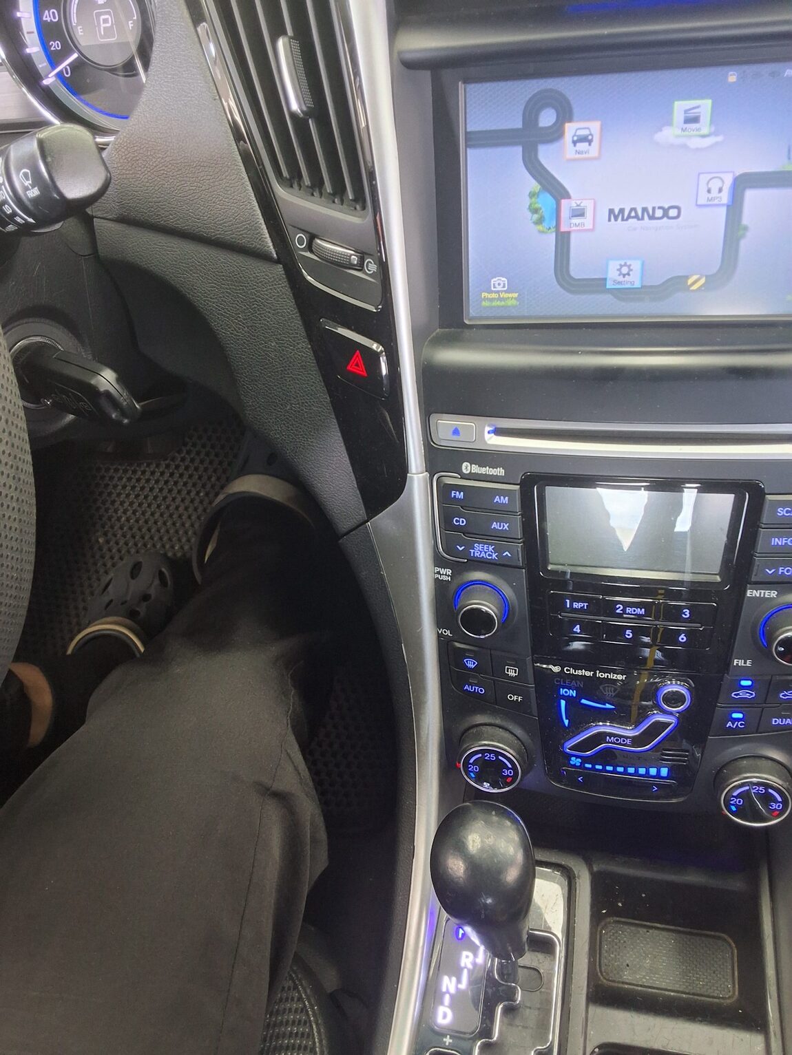HYUNDAI YF SONATA LPI DISABLED VEHICLE LUXURY 2011 - zdjęcie 18