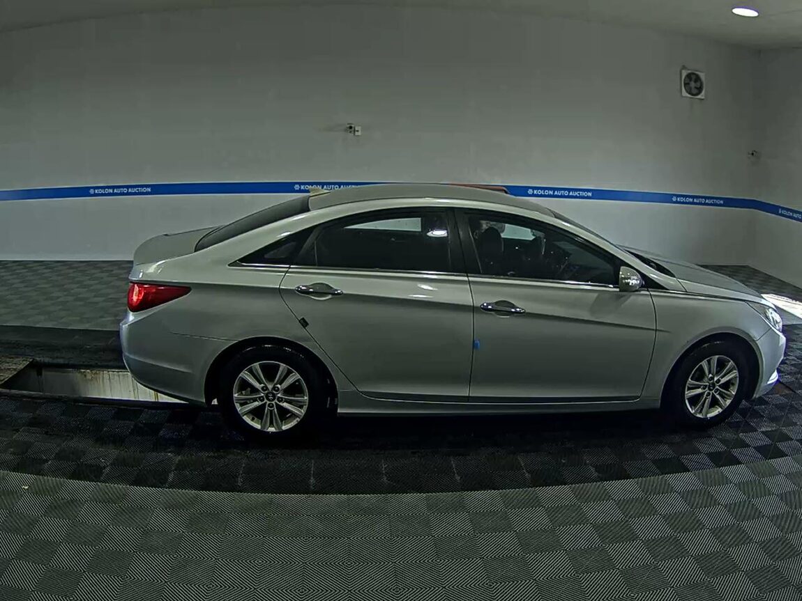 HYUNDAI YF SONATA LPI DISABLED VEHICLE LUXURY 2011 - zdjęcie 4