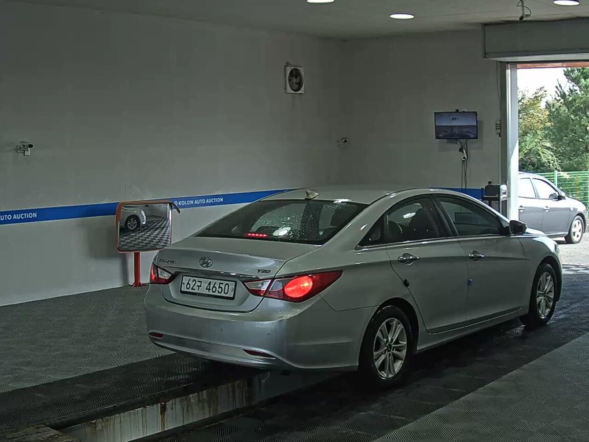 HYUNDAI YF SONATA LPI DISABLED VEHICLE LUXURY 2011 - zdjęcie 5